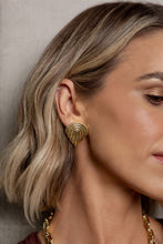 Gold Vintage Ridge Earrings