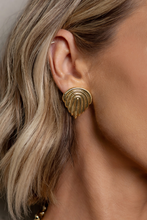 Gold Vintage Ridge Earrings